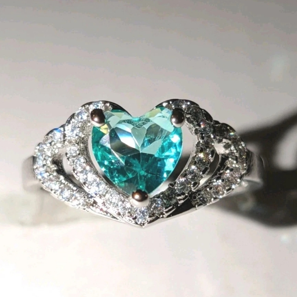 Women's Art Deco Emerald Heart Shape Moissanite 925 Silver Engagement Ring Sz 6